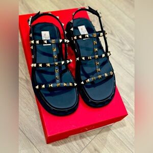 Brand new Valentino sandal